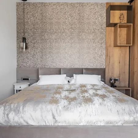 Villa New! Praska With Private 28,5 Sqm Pool, 3 En-suite Bedrooms, Sauna, 1km To Podstrana
