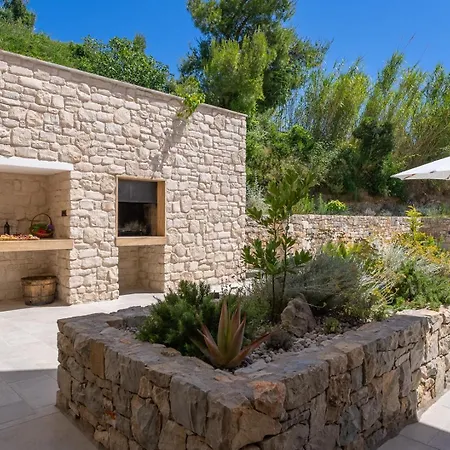 Villa New! Praska With Private 28,5 Sqm Pool, 3 En-suite Bedrooms, Sauna, 1km To