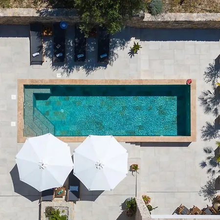 Praska With Private 28,5 Sqm Pool, 3 En-suite Bedrooms, Sauna, 1km To *